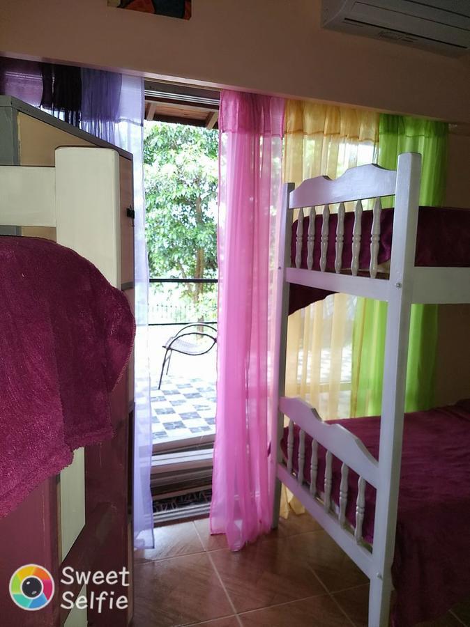 بويرتو إجوازو Butterfly Hostel المظهر الخارجي الصورة